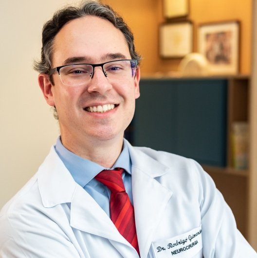 Dr. Rodrigo Guimarães