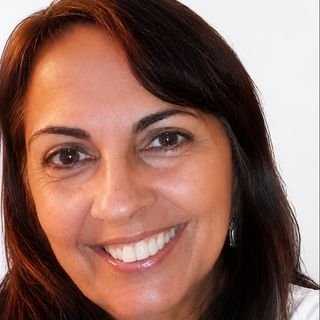 Dra. Cristina Lopes
