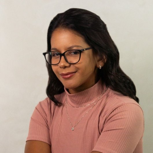 Dra. Izabella Batista Barbosa