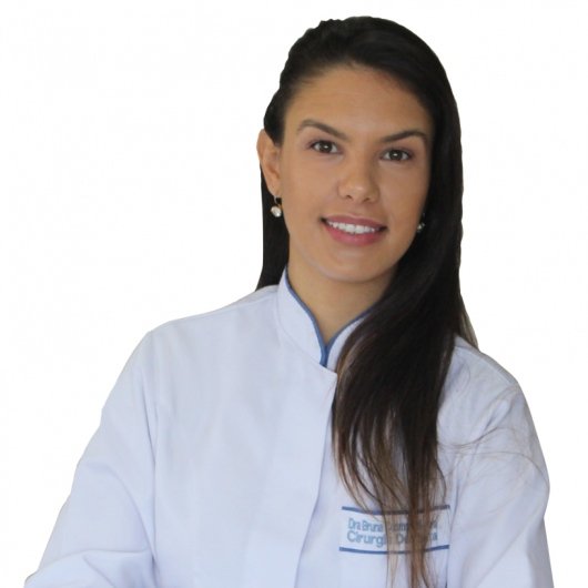 Dra. Bruna Cosmoski Moura