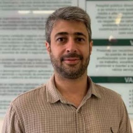 Dr. Gustavo Bittencourt