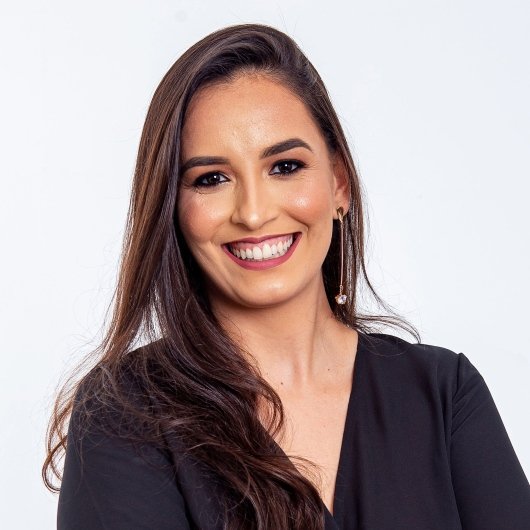 Dra. Samara Neves