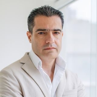 Dr. Leonardo Camargo Guimarães