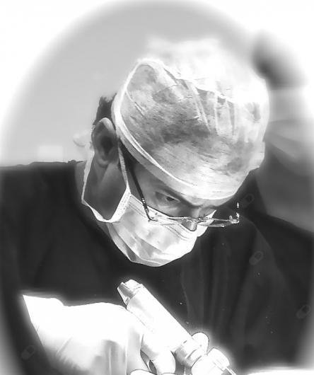 Dr. Flavio Toledo