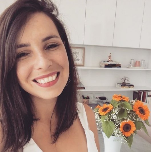 Dra. Aline Lisboa Farias