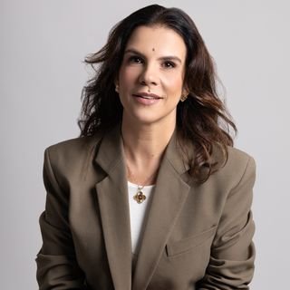 Dra. Nara Lehmkuhl