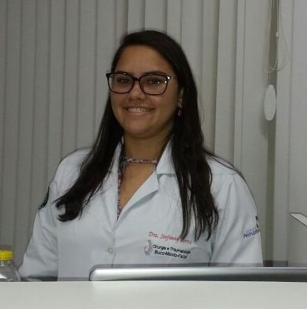 Dra. Stefanny Torres