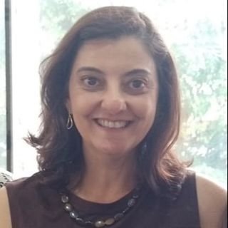 Dra. Viviane Saba S. Estrela