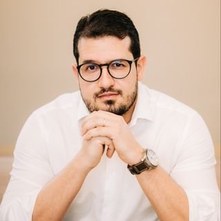 Dr. Felipe de Novaes Coelho