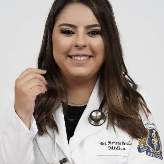 Dra. Mariana Peralta Pereira