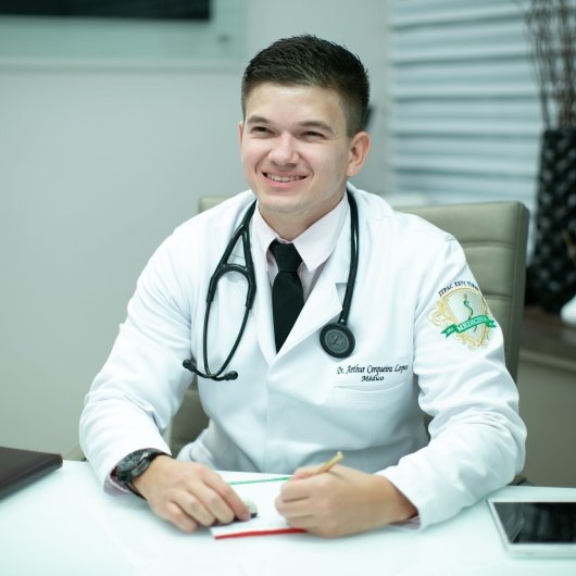 Dr. Arthur Cerqueira Lopes