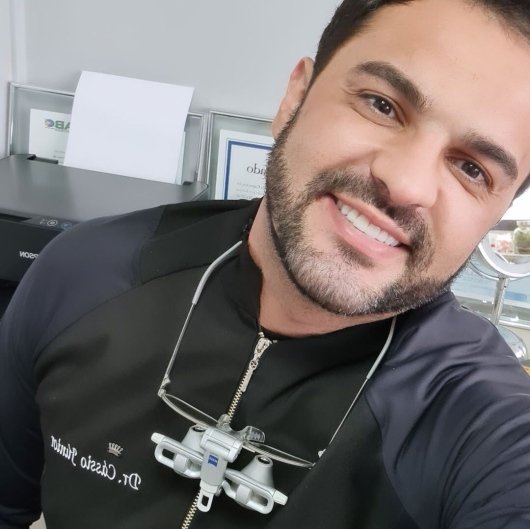 Dr. Cássio Roberto Júnior