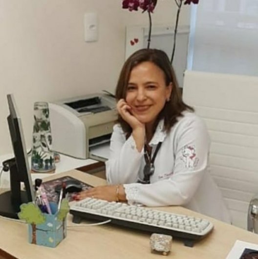 Dra. Claudia Carneiro Bitar