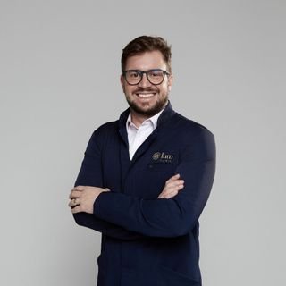 Dr. Lucas Morastoni