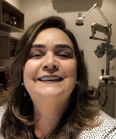 Dra. Marcia Cristina Brito Hernandes