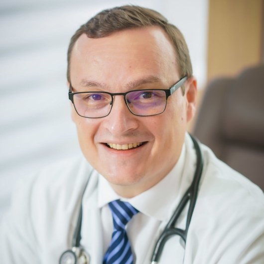 Dr. Claiton Brenol