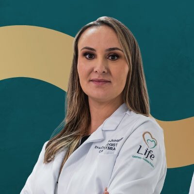 Dra. Camila Barbosa Junqueira