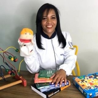 Dra. Raqueline Campos