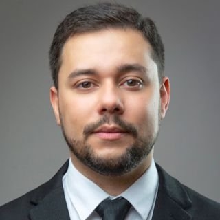 Dr. Dr. Theago Arruda E. Santo