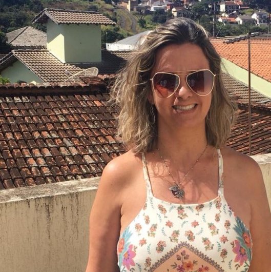 Dra. Waleria Araujo Moreira