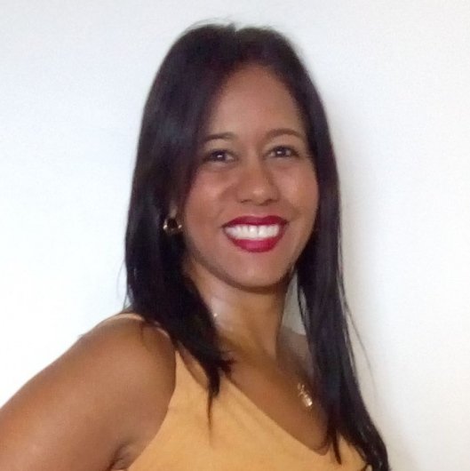 Dra. Fabiana Praia Sá