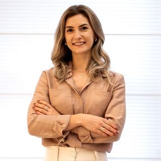 Dr. Angelica Anselmini