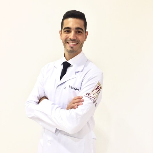 Dr. André Dias Nassar Naback
