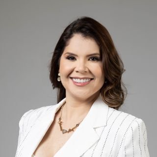 Dra. Liliane Fernandes