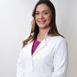 Dra. Giullianna Lima