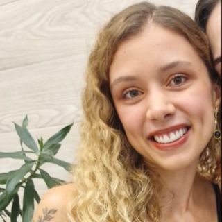 Emanuela Oliveira