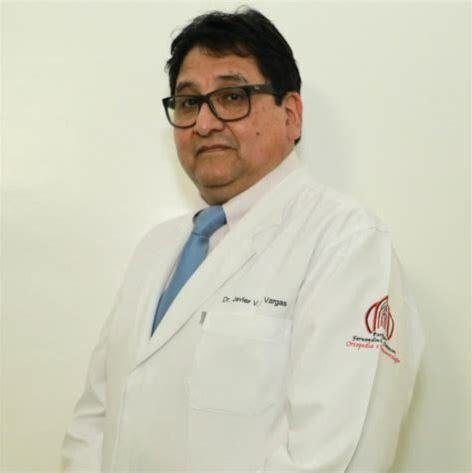 Dr. Javier Victor Salas Vargas