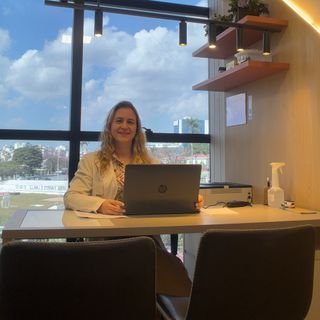 Dra. Lais Fini