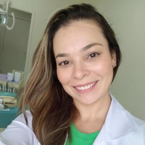 Dra. Marcela Bastiani