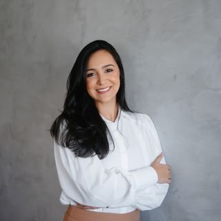 Prof. Marianna Lopes Monteiro