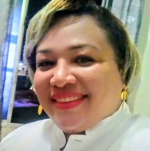 Dra. Carla Patrícia Barros