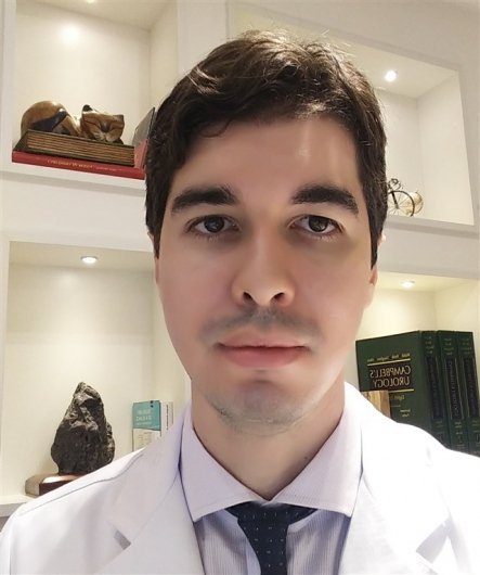 Dr. Ricardo Souza