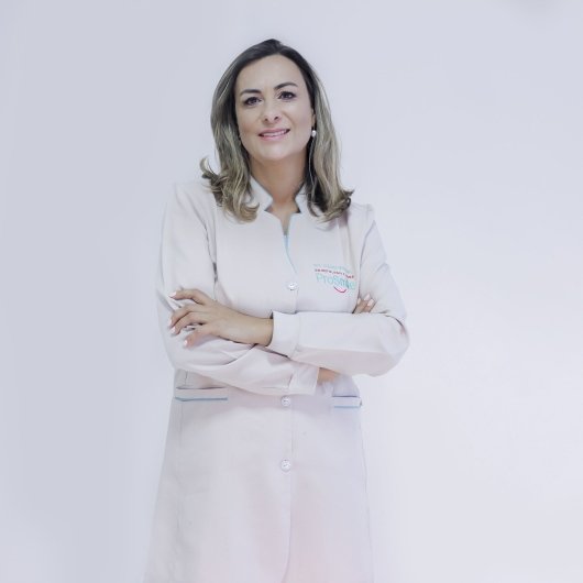 Dra. Cláudia Reckziegel de Lima