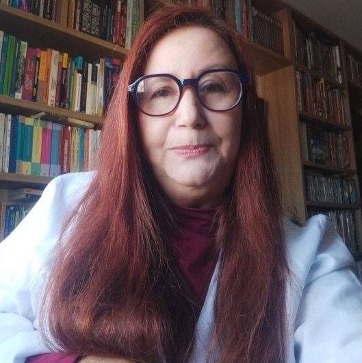 Dra. Cláudia Regina Lemes