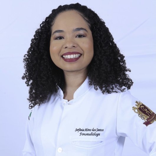 Dra. Stefânia Alves dos Santos
