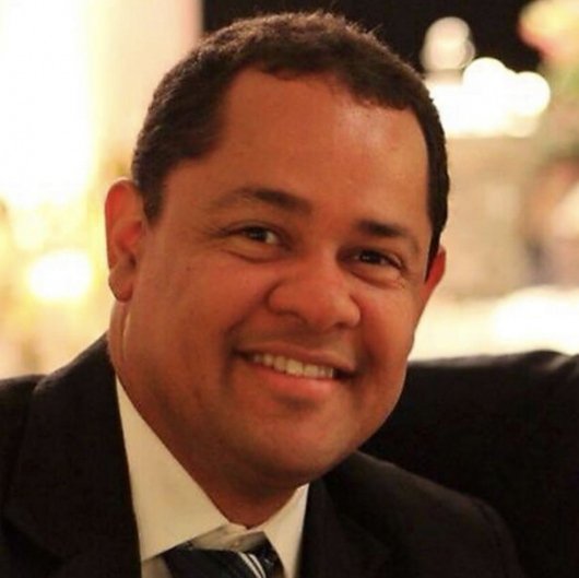Dr. Sidney Batista de Oliveira