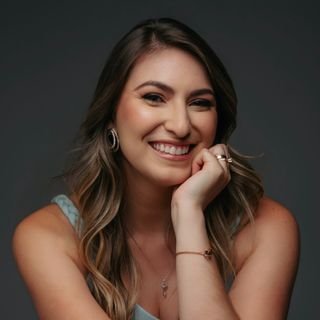 Dra. Isabel Zago Vieira Lessa