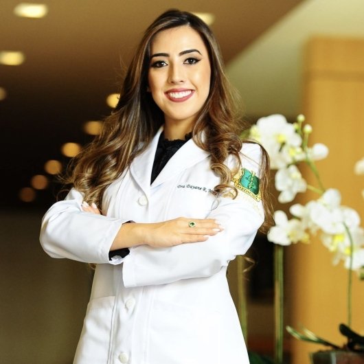 Dra. Dayane Mata