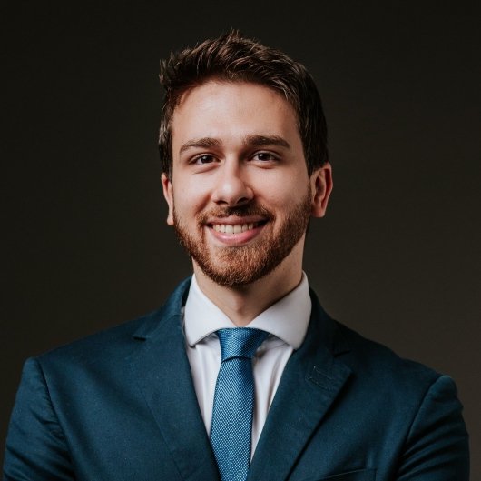 Dr. Lucas Trindade Cantú Ribeiro