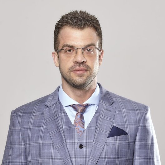 Dr. Rodrigo Martinez