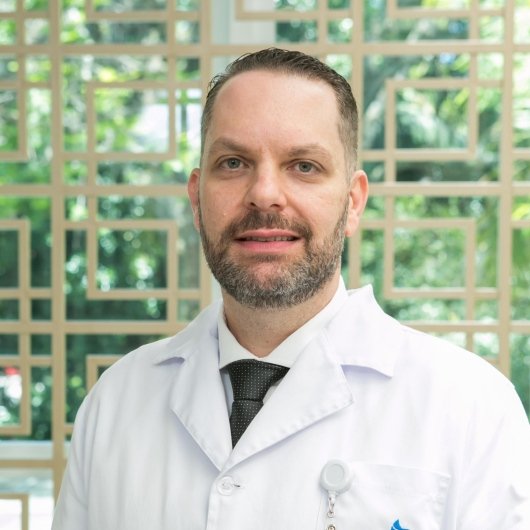 Dr. Nelson Batezini