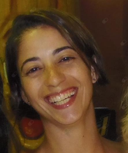 Dra. Thais de Oliveira Vieira