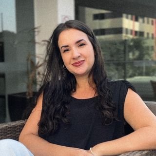 Dra. Alessandra Vargas Alves Nunes