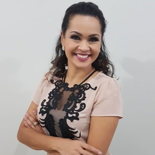 Camila Branco de Queiroz Viola