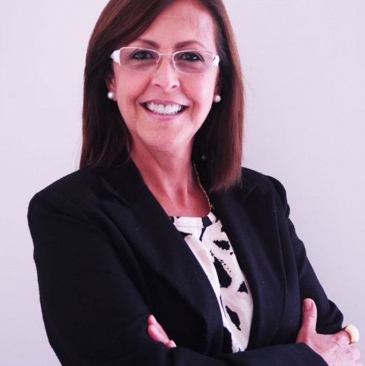 Dra. Rosana Falbo de Sousa