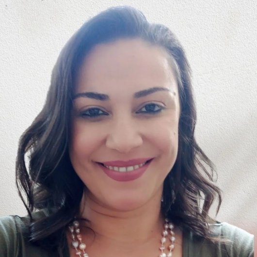 Dra. Leticia Aparecida Fernandes Maia Ferreira
